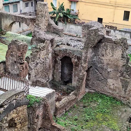 Apartment Domus Ai Mannesi Naples